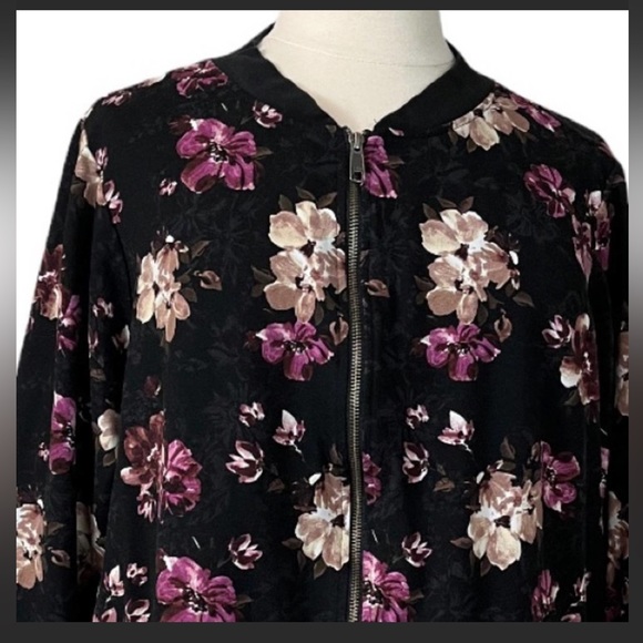 Torrid Black Pink Floral Zip Front Sweatshirt Bomber Jacket Size 5X Plus - Picture 5 of 5